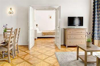 Apartament 6 Continents By Adrez Praga